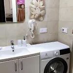 софія شقة إلفيف